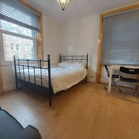 Newly Refurbished Studio Лондон Екстер'єр фото